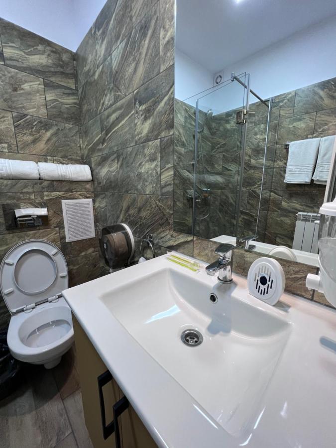 Stef Rooms Tirgu Frumos Kültér fotó