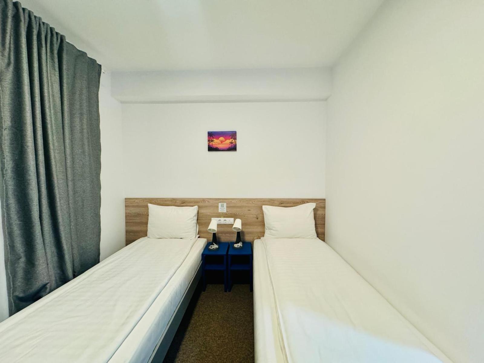 Stef Rooms Tirgu Frumos Kültér fotó